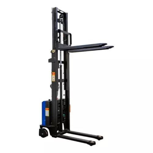 O EMPILHADOR ELECTRICO CAPAC. 1000 KG ELEV. 3000 MM 5 scaled 1.webp