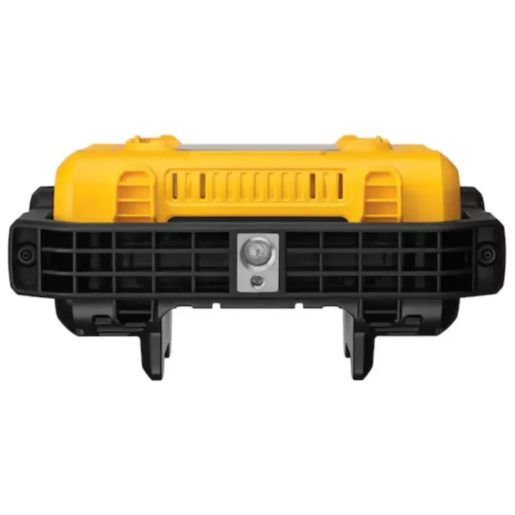 LUZ LED COMPACTA XR 1812V SCARREGBAT DEWALT 3 scaled 1.webp