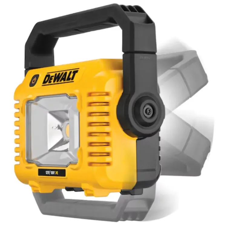 LUZ LED COMPACTA XR 1812V SCARREGBAT DEWALT 4 scaled 1.webp