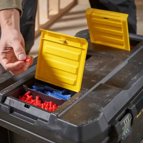 ARCA DE TRANSPORTE ESSENTIAL 50L STANLEY 7 scaled 1.webp