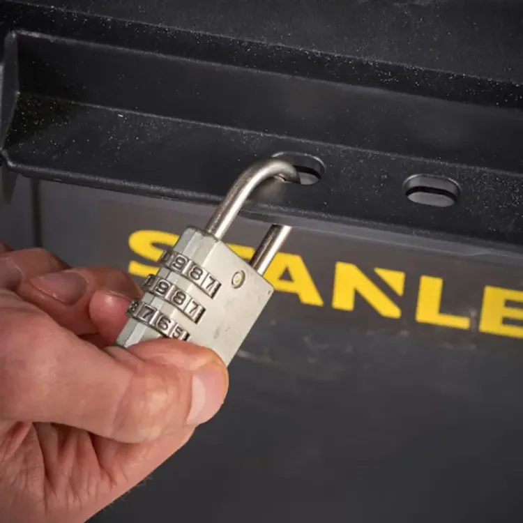 ARCA DE TRANSPORTE ESSENTIAL 50L STANLEY 9 scaled 1.webp