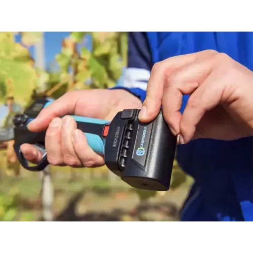 PODADORA DE CORRENTE COMPACTO 144V LI T CAT M 4 scaled 1.webp