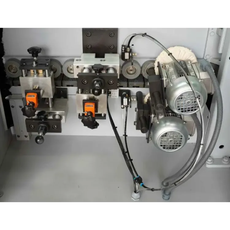 MAQUINA DE APLICACAO DE FITA DE BORDO KAM6ALL 400V 9 scaled 1.webp