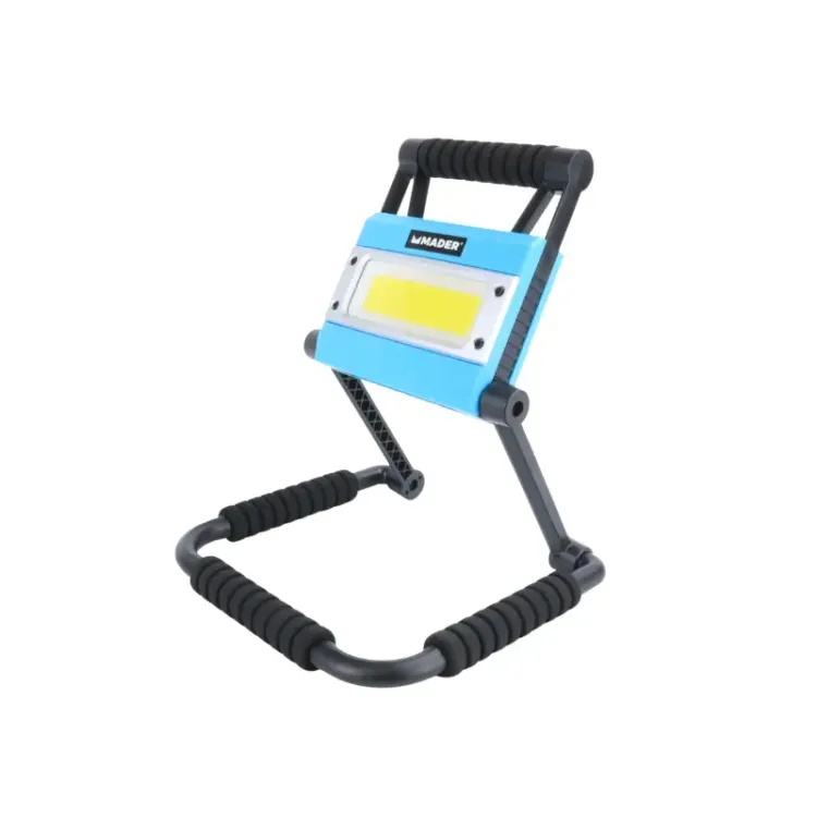 foco led portatil 20w mader 3 scaled 2.webp