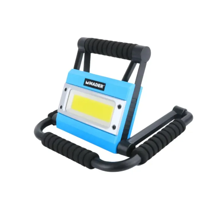 foco led portatil 20w mader 6 scaled 1.webp