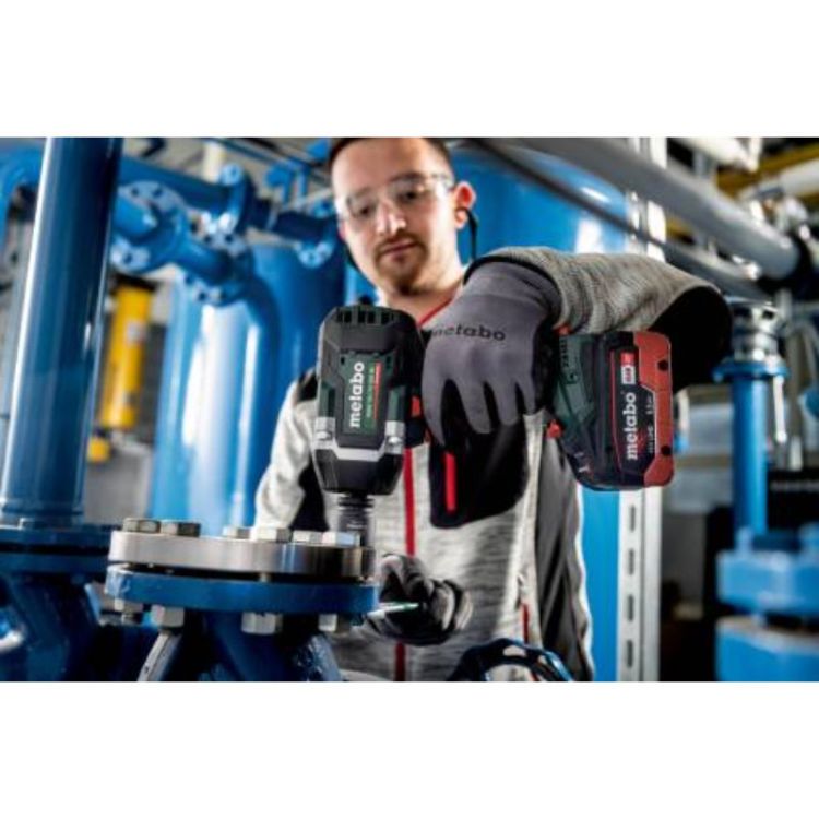 CHAVE-DE-IMPACTO-SEM-FIO-18V-METABO-1-scaled-1.jpg