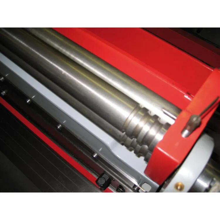 calandra-quinadeira-guilhotina-ubm1400-holzmann-chavevertical-com-2.webp