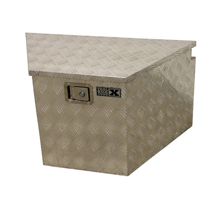 bau-vazio-triangular-em-aluminio-830x480x460-mm2.webp